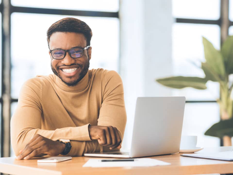 Veneers cosmetic dentist in Washington MI