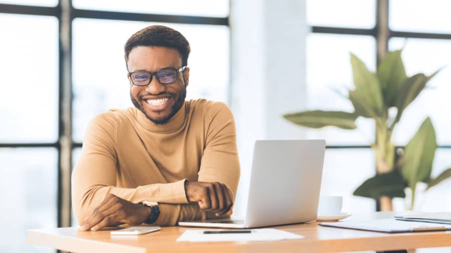 Veneers cosmetic dentist in Washington MI